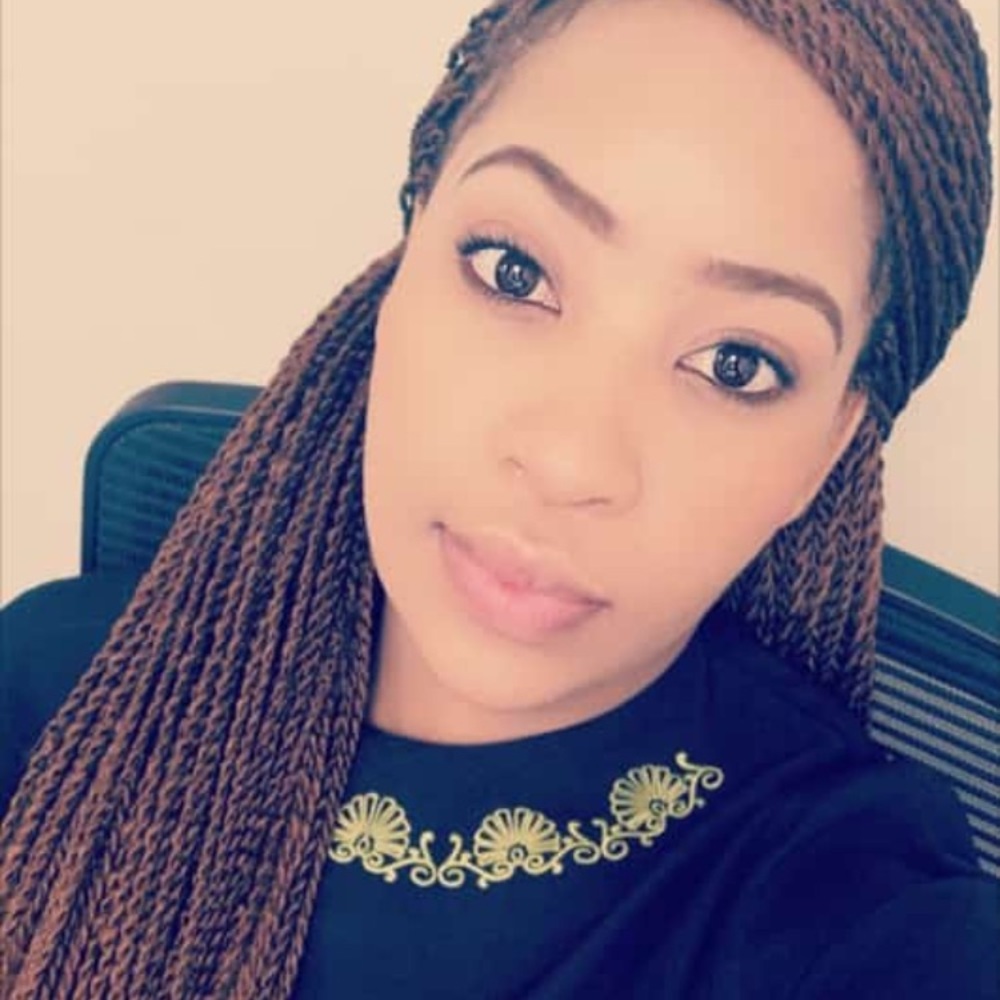 Meet your Posher, Velicia